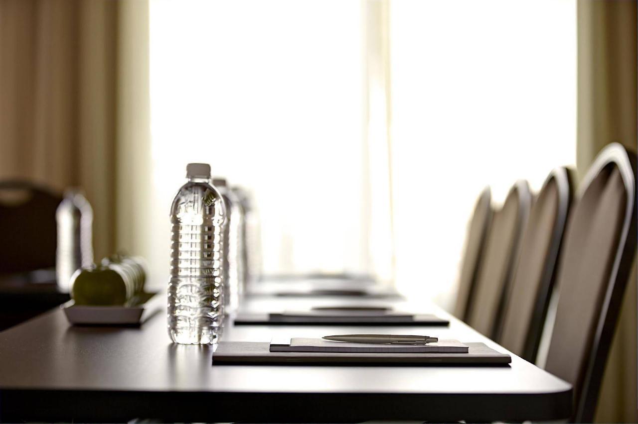 Hyatt Place Taghazout Bay Ngoại thất bức ảnh A meeting room at the hotel