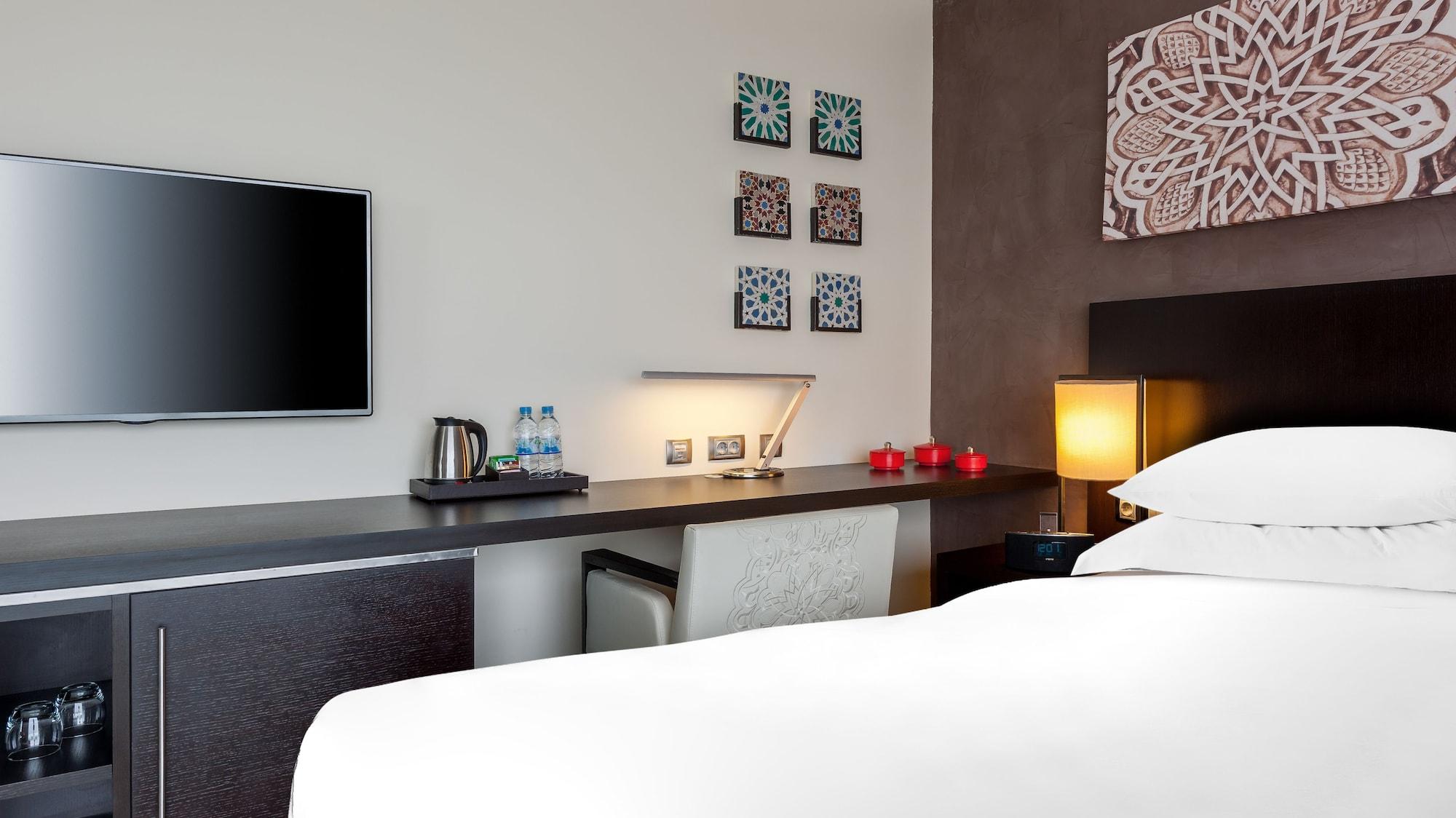 Hyatt Place Taghazout Bay Ngoại thất bức ảnh A room at the hotel