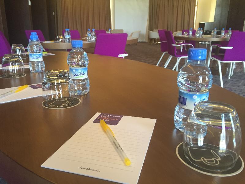 Hyatt Place Taghazout Bay Ngoại thất bức ảnh Meeting room at the hotel