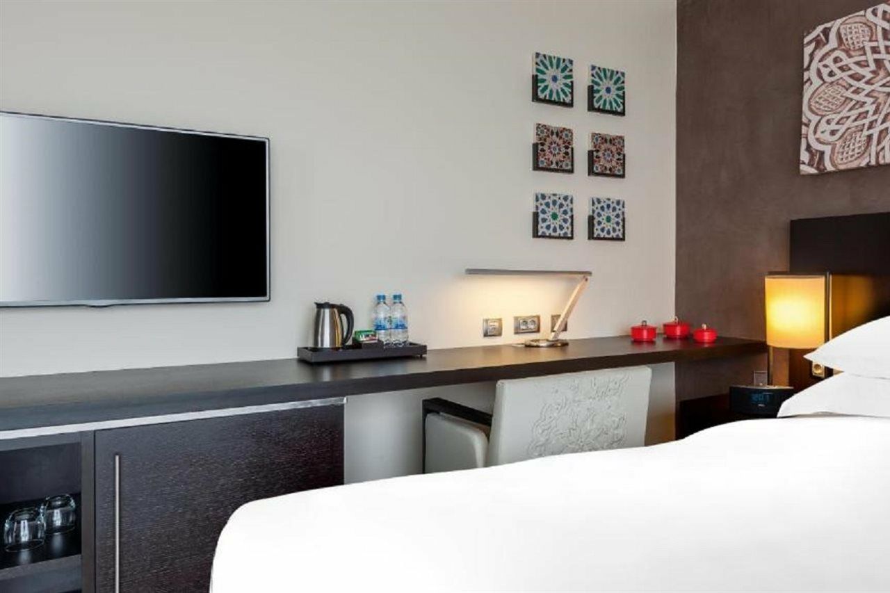 Hyatt Place Taghazout Bay Ngoại thất bức ảnh A room at the hotel